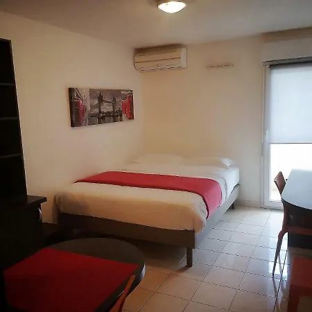 Aparthotel Le Beau Lieu 2*
